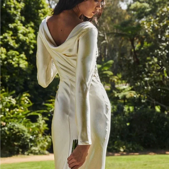 Selfie Leslie Cream Long Sleeve Dress - Picture 3 of 3